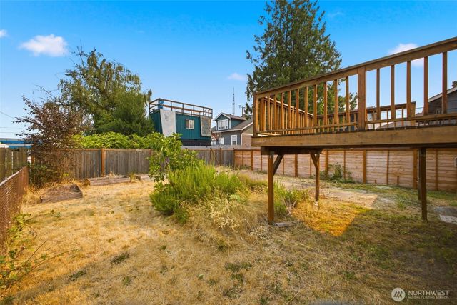 748 S Kenyon Street, Seattle, WA 98108