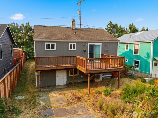 748 S Kenyon Street, Seattle, WA 98108