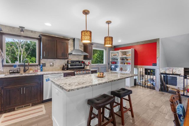 1218 PLATEAU HEIGHTS ROAD, Green Bay, WI 54313