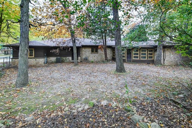 4229 Mandrake Road, Madison, WI 53704