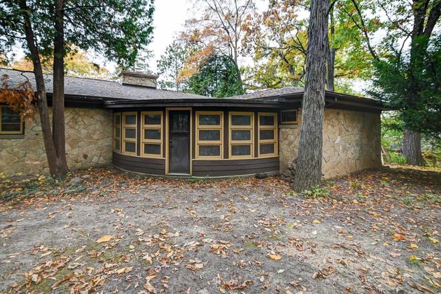 4229 Mandrake Road, Madison, WI 53704