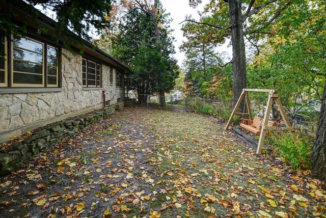 4229 Mandrake Road, Madison, WI 53704