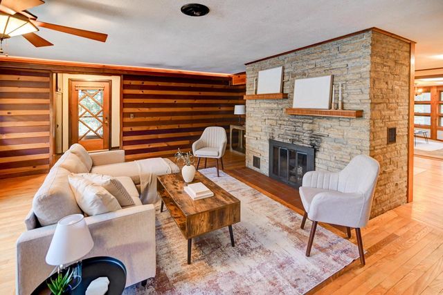 4229 Mandrake Road, Madison, WI 53704