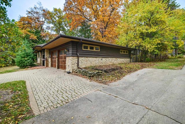 4229 Mandrake Road, Madison, WI 53704