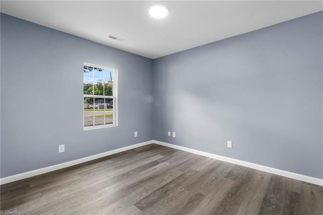 1266 E Holly Grove Road, Lexington, NC 27292