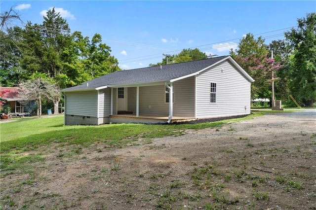 1266 E Holly Grove Road, Lexington, NC 27292