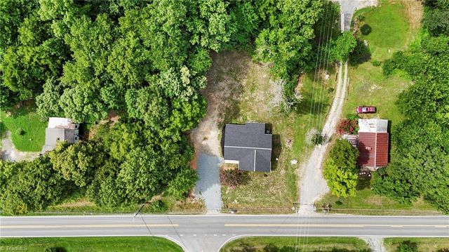 1266 E Holly Grove Road, Lexington, NC 27292