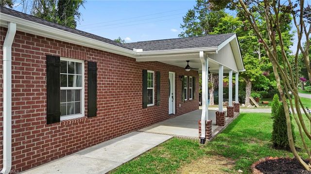 1266 E Holly Grove Road, Lexington, NC 27292