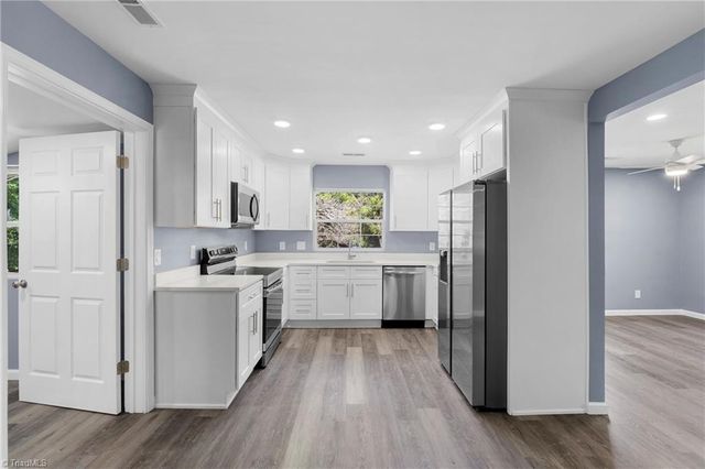 1266 E Holly Grove Road, Lexington, NC 27292