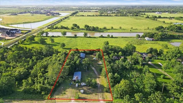 7041 Pollard Drive, Manvel, TX 77578