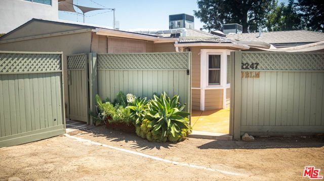 2247 Moore Street, Los Angeles, CA 90039