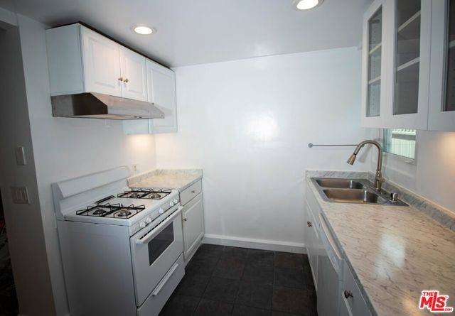 2247 Moore Street, Los Angeles, CA 90039