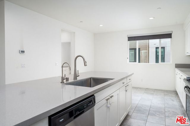 2850 N Glassell Street, Orange, CA 92865
