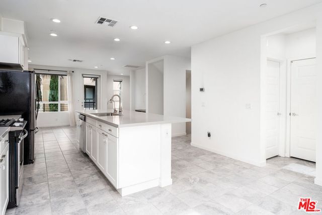 2850 N Glassell Street, Orange, CA 92865