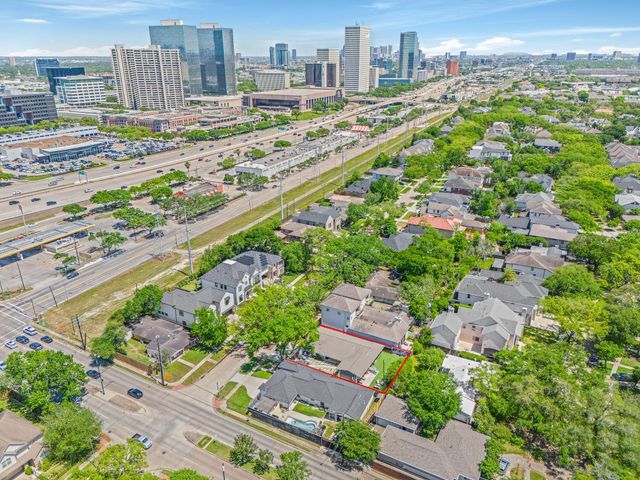 3925-3927 Childress Street, Houston, TX 77005