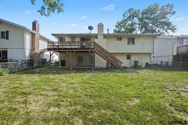 10016 P Street, Omaha, NE 68127