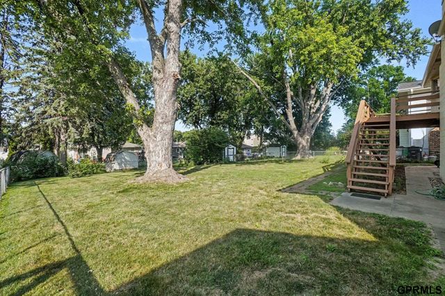 10016 P Street, Omaha, NE 68127