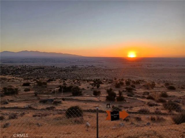 21025 Medford Way, Apple Valley, CA 92308