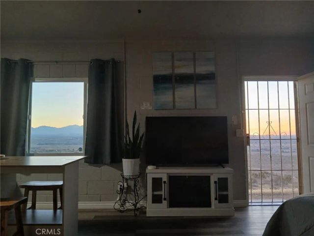 21025 Medford Way, Apple Valley, CA 92308