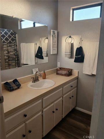 21025 Medford Way, Apple Valley, CA 92308