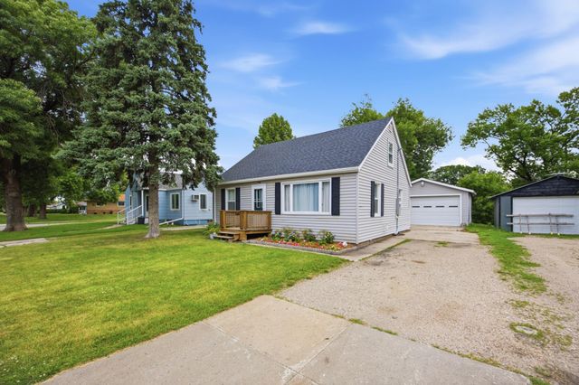 109 2nd Street NW, Dilworth, MN 56529