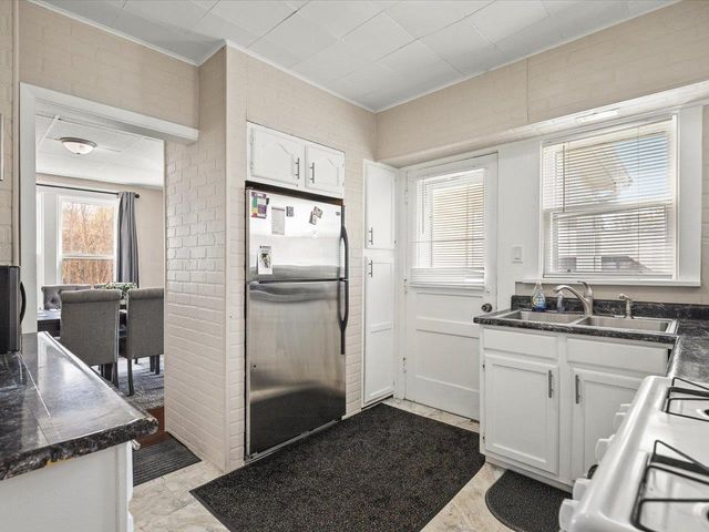 1546 W Grand Avenue, Beloit, WI 53511