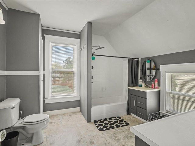 1546 W Grand Avenue, Beloit, WI 53511