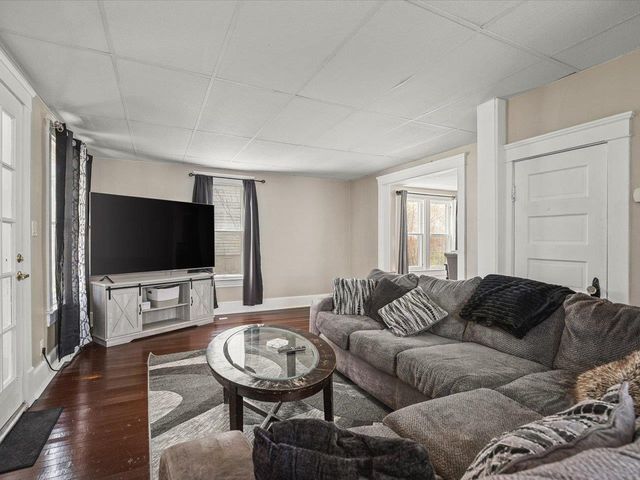 1546 W Grand Avenue, Beloit, WI 53511