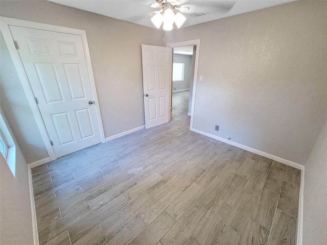 121 Wisteria Street, Lake Jackson, TX 77566