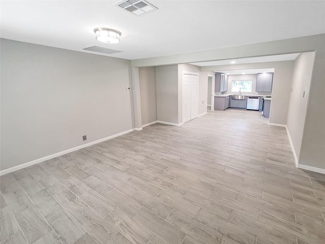 121 Wisteria Street, Lake Jackson, TX 77566