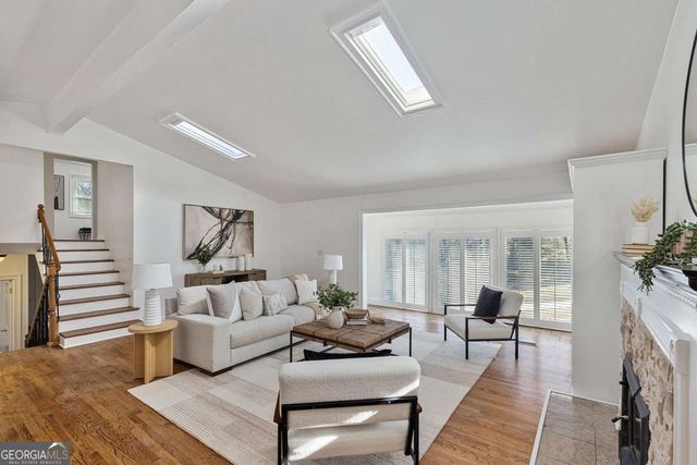 565 Timberland Drive, Atlanta, GA 30342