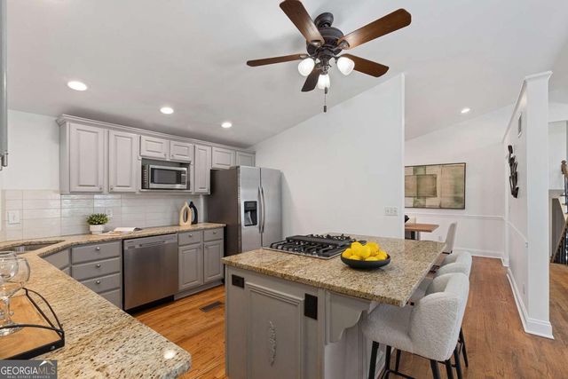 565 Timberland Drive, Atlanta, GA 30342