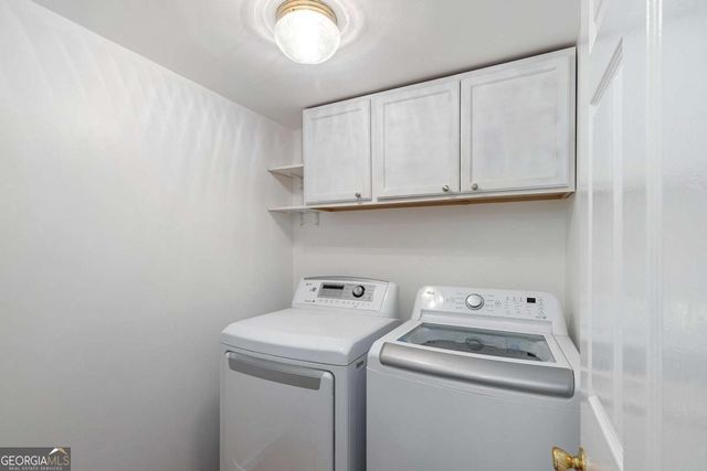 565 Timberland Drive, Atlanta, GA 30342