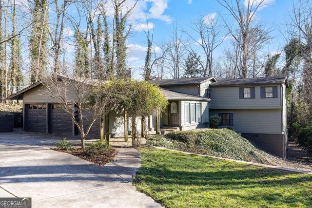 565 Timberland Drive, Atlanta, GA 30342