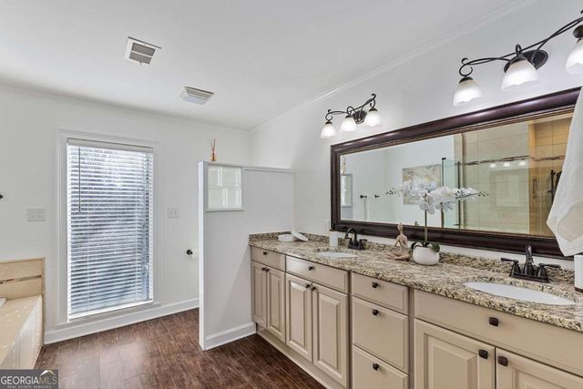 565 Timberland Drive, Atlanta, GA 30342