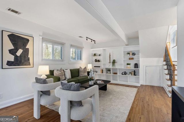 565 Timberland Drive, Atlanta, GA 30342