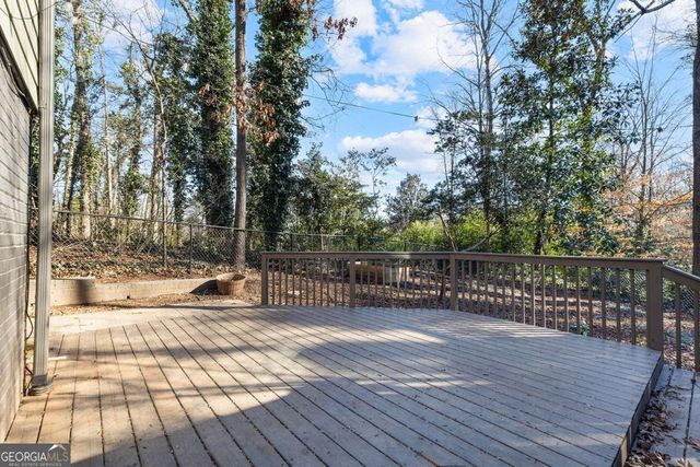 565 Timberland Drive, Atlanta, GA 30342