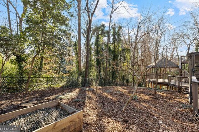 565 Timberland Drive, Atlanta, GA 30342