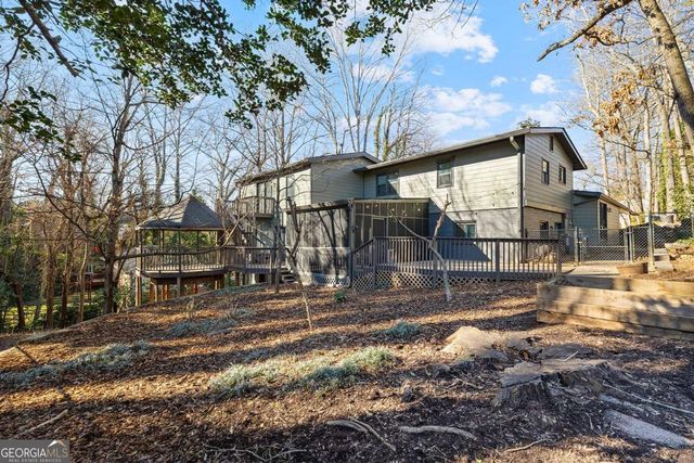 565 Timberland Drive, Atlanta, GA 30342