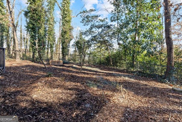 565 Timberland Drive, Atlanta, GA 30342