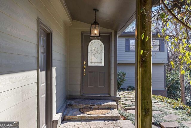 565 Timberland Drive, Atlanta, GA 30342