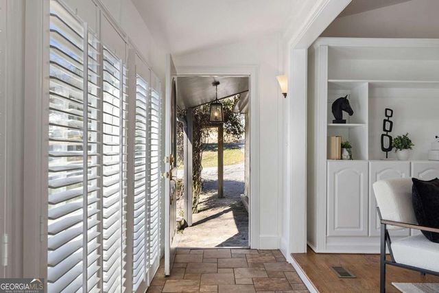 565 Timberland Drive, Atlanta, GA 30342