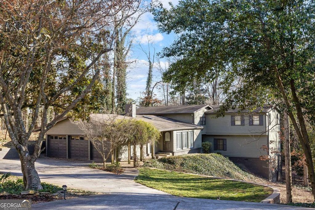 565 Timberland Drive, Atlanta, GA 30342