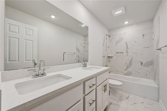 806 Pepperbark LOOP, Buda, TX 78610