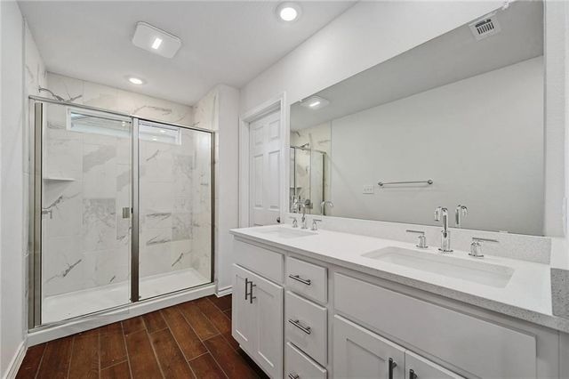 806 Pepperbark LOOP, Buda, TX 78610