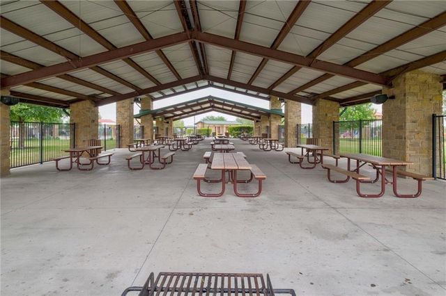 806 Pepperbark LOOP, Buda, TX 78610