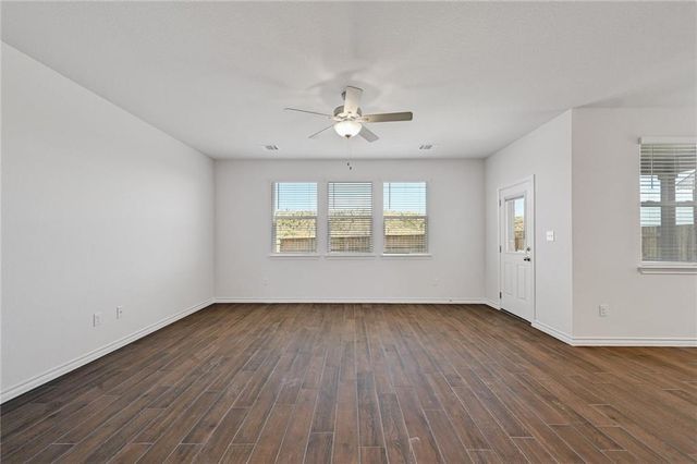 806 Pepperbark LOOP, Buda, TX 78610