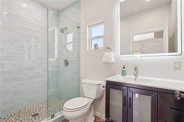 5513 Cartwright Avenue, North Hollywood, CA 91601
