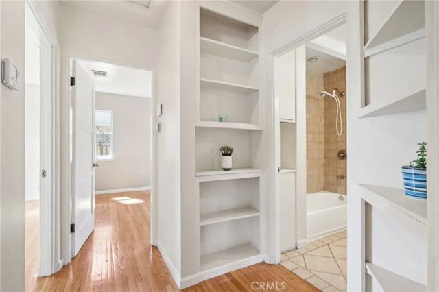 5513 Cartwright Avenue, North Hollywood, CA 91601