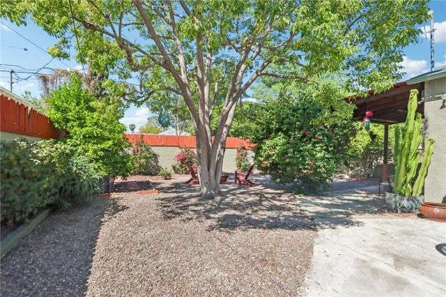5513 Cartwright Avenue, North Hollywood, CA 91601